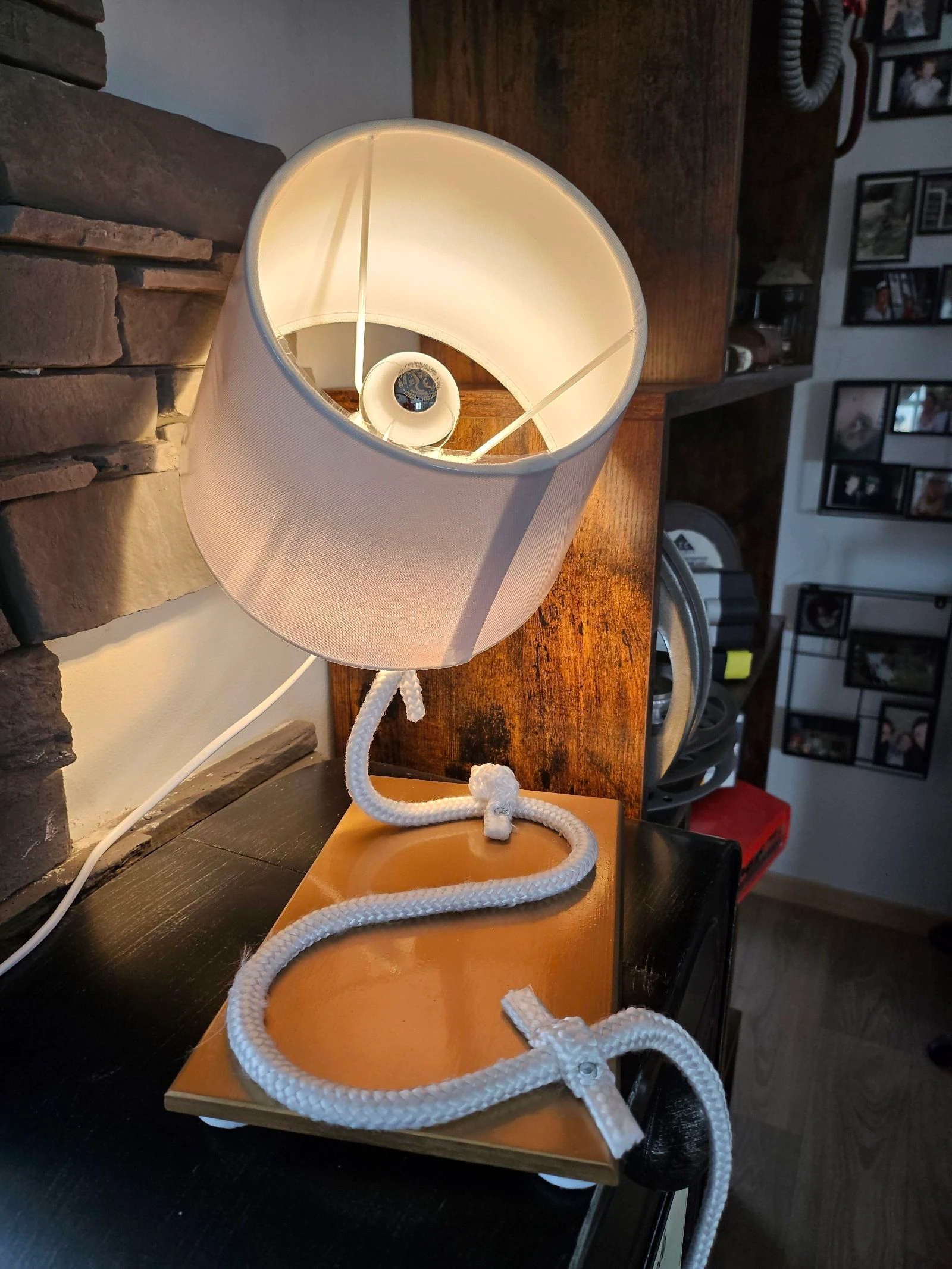 Lampe modèle unique  – photo 10